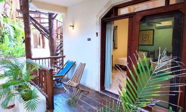 VENTA HOTEL EN TULUM A PIE DE PLAYA CON 16 HABITACIONES Y PENTHOUSE