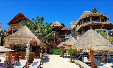 VENTA HOTEL EN TULUM A PIE DE PLAYA CON 16 HABITACIONES Y PENTHOUSE