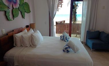 VENTA HOTEL EN TULUM A PIE DE PLAYA CON 16 HABITACIONES Y PENTHOUSE