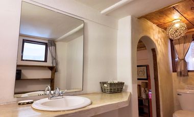 VENTA HOTEL EN TULUM A PIE DE PLAYA CON 16 HABITACIONES Y PENTHOUSE