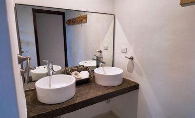 VENTA HOTEL EN TULUM A PIE DE PLAYA CON 16 HABITACIONES Y PENTHOUSE