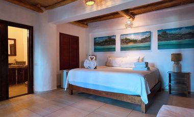 VENTA HOTEL EN TULUM A PIE DE PLAYA CON 16 HABITACIONES Y PENTHOUSE