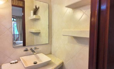 VENTA HOTEL EN TULUM A PIE DE PLAYA CON 16 HABITACIONES Y PENTHOUSE