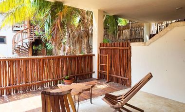 VENTA HOTEL EN TULUM A PIE DE PLAYA CON 16 HABITACIONES Y PENTHOUSE