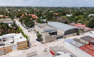Local con oficinas en venta casi en Av. Donaldo Colosio