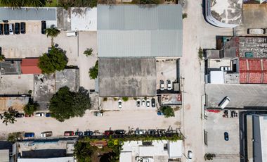 Local con oficinas en venta casi en Av. Donaldo Colosio