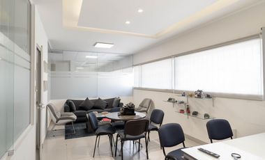 Local con oficinas en venta casi en Av. Donaldo Colosio