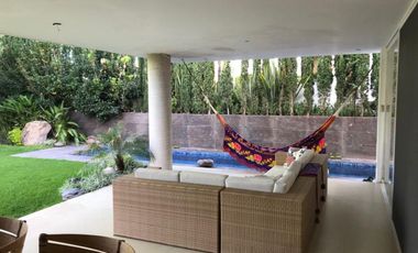 Casa con Alberca Jurica Campestre en Venta