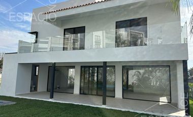 Casa en Fraccionamiento Paraíso Country Club