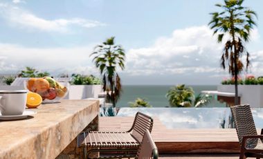 Lujoso departamento a pie de playa de 3 habitaciones y 3 baños en Mahahual