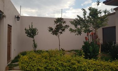 Hermosa casa EN VENTA de una planta con alberca en Pedregal de San Antonio