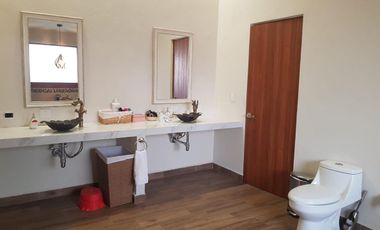 Hermosa casa EN VENTA de una planta con alberca en Pedregal de San Antonio