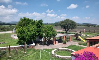 Finca - Pueblo San Antonio La D