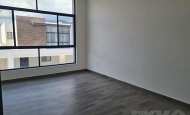 Casa - Fraccionamiento Altares Residencial