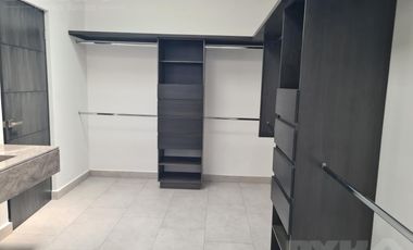 Casa - Fraccionamiento Altares Residencial