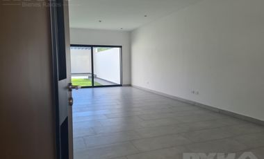 Casa - Fraccionamiento Altares Residencial