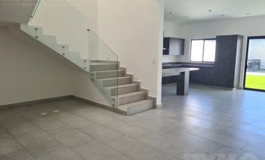 Casa - Fraccionamiento Altares Residencial
