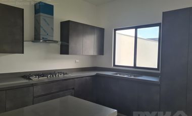 Casa - Fraccionamiento Altares Residencial