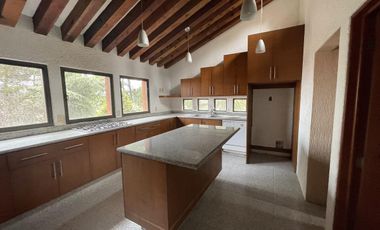 Casa en venta- Club de Golf Los Encinos