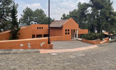 Casa en venta- Club de Golf Los Encinos