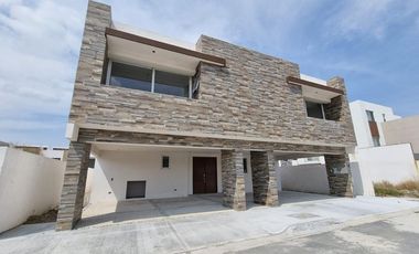 CASA EN VENTA LAS CRUCES CAMPO DE GOLF ZONA APODACA