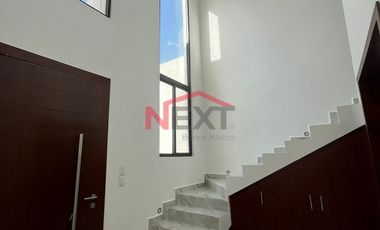 CASA EQUIPADA Y NUEVA EN RENTA EN RESIDENCIAL DE ARTEAGA
