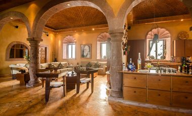 Casa Colonial de 7 Habitaciones en Venta en Isla Mujeres