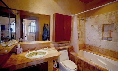 Casa Colonial de 7 Habitaciones en Venta en Isla Mujeres