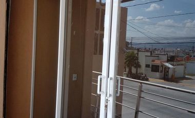 Plaza de seis Locales en venta en Villas del sol