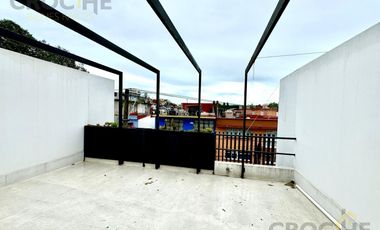 Edificio con departamentos y locales en venta en la zona de los berros