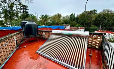 Edificio con departamentos y locales en venta en la zona de los berros