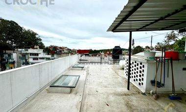 Edificio con departamentos y locales en venta en la zona de los berros