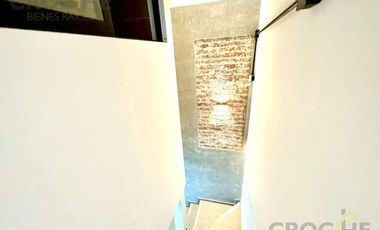 Edificio con departamentos y locales en venta en la zona de los berros