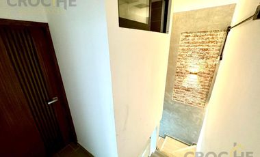 Edificio con departamentos y locales en venta en la zona de los berros