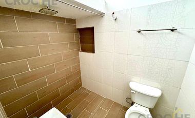Edificio con departamentos y locales en venta en la zona de los berros