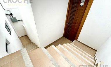Edificio con departamentos y locales en venta en la zona de los berros