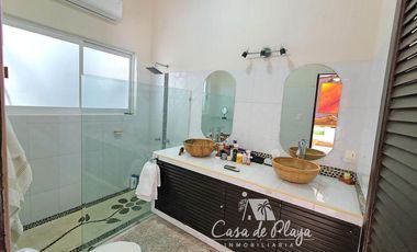 CASA DE LUJO EN VENTA CON VISTA ESPECTACULAR LOMAS DEL MARQUES