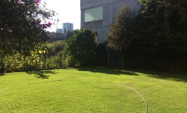Casa en venta en Bosques de las Lomas para actualizar buena calle