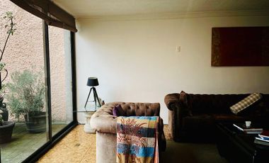 Casa en venta en Bosques de las Lomas para actualizar buena calle