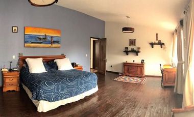 Casa en venta en el exclusivo fraccionamiento Los Encinos
