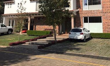 Casa en venta en el exclusivo fraccionamiento Los Encinos