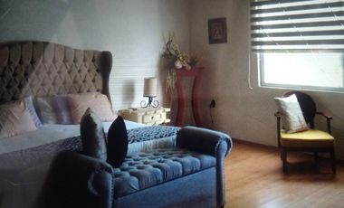 Casa en Venta en Lomas de Comanjilla con alberca