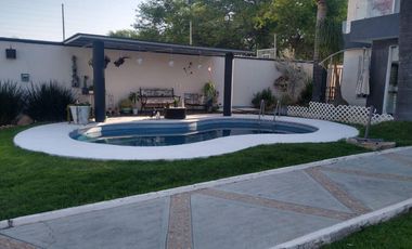 Casa en Venta en Lomas de Comanjilla con alberca