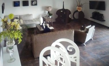 Casa en Venta en Lomas de Comanjilla con alberca
