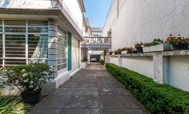CASA EN VENTA EN LOMAS DE CHAPULTEPEC