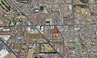 Terreno Comercial en Venta o Renta en esquina en Metepec zona dorada