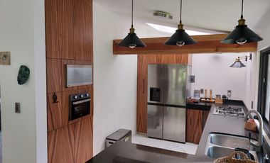 CASA EN LAS FINCAS