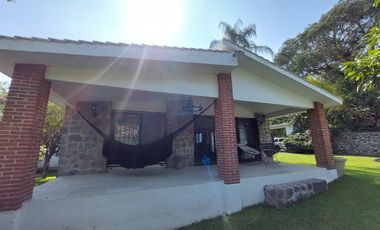 CASA EN LAS FINCAS