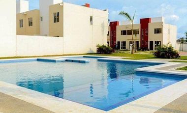 venta casa con alberca y club de playa.