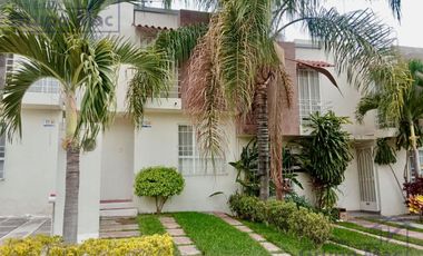 Casa Venta en Residencial Los Laureles, Xochitepec, Morelos